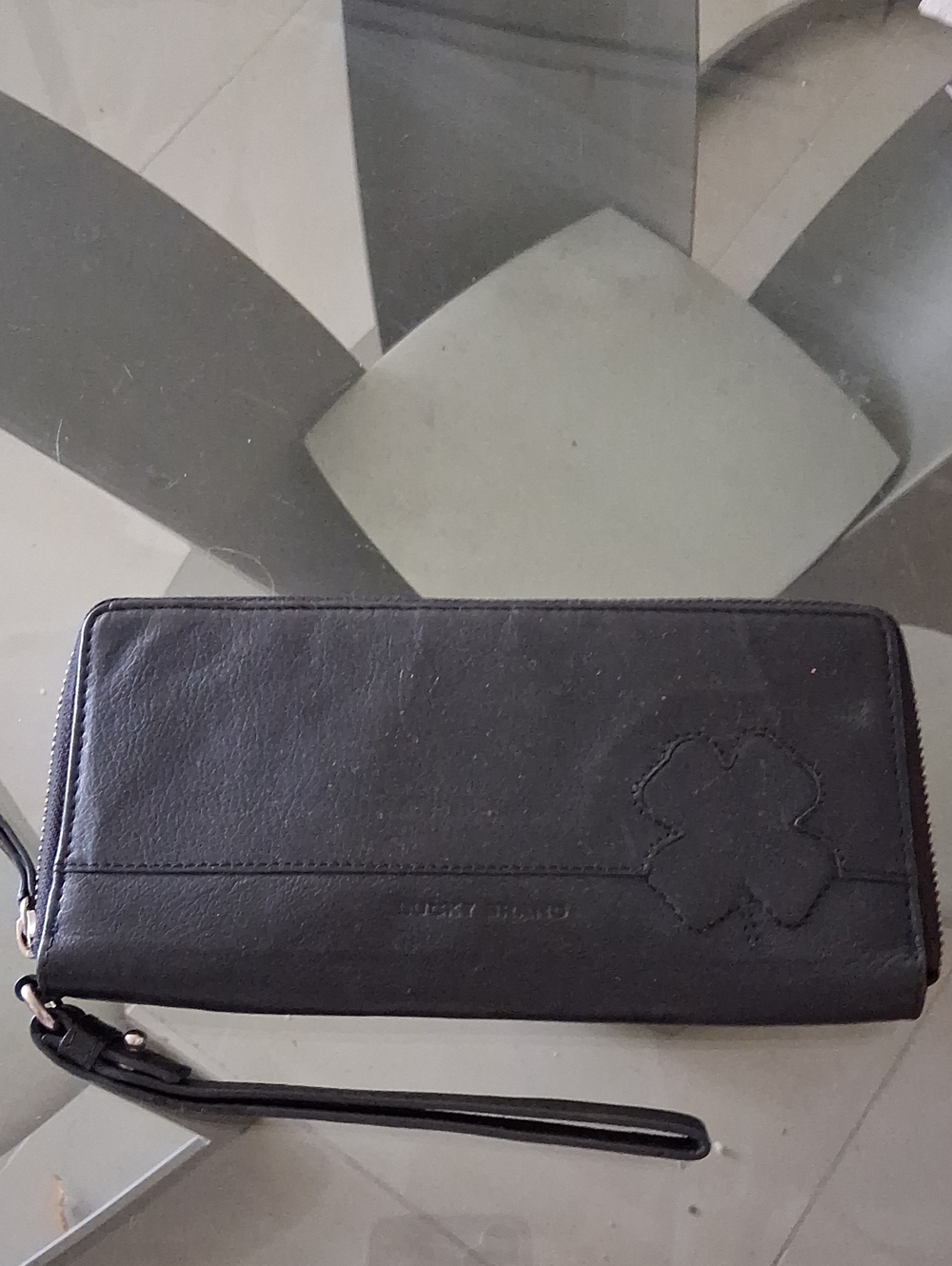 Lucky Brand Black Leather Zip Wristlet Wallet with Clover Stitch